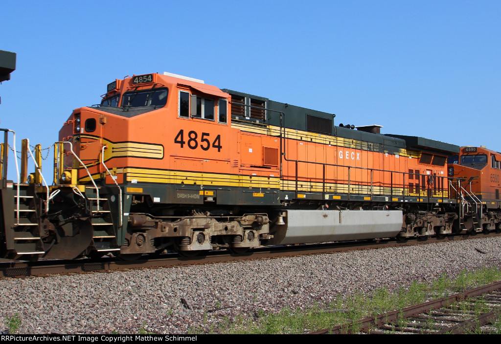 Ex-BNSF Dash 9 - 4854